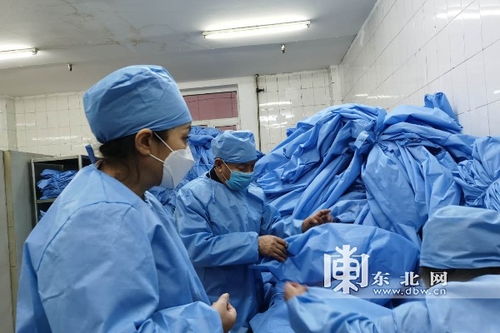 服裝加工廠 變身 醫(yī)用隔離防護服生產(chǎn)加工廠 日產(chǎn)500余套